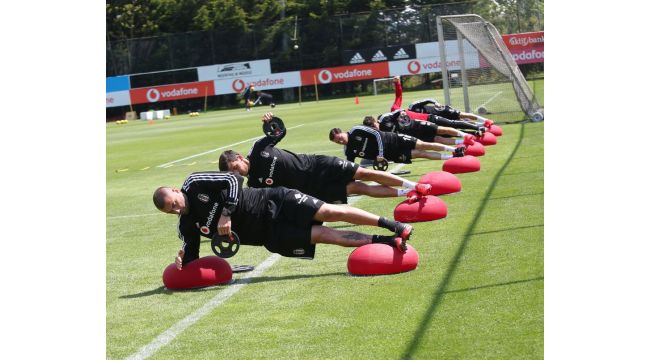 Beşiktaş Futbol Takımı'nda 8 kişinin Kovid-19 testi pozitif çıktı