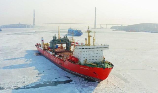 Rusya’dan Çin’e giden ticaret gemisi: Arktik’te yeni dönem