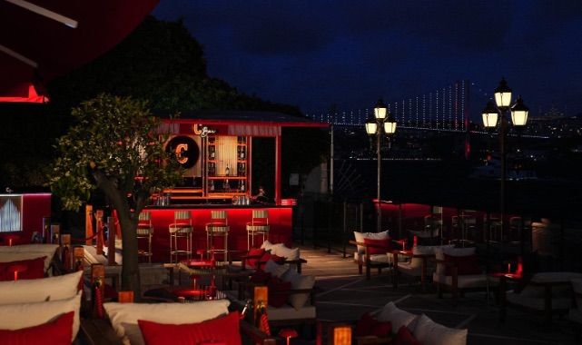Çırağan Palace Kempinski İstanbul’un Yazlık Mekânı C Bar Sezona Merhaba Dedi