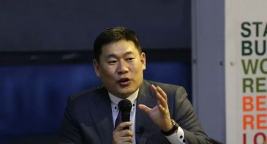 Moğolistan Başbakanı Oyun-Erdene istifa etti