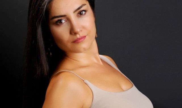 Pelin Sezgin’den Yeni Single: “Konuyu Biliyorsun”