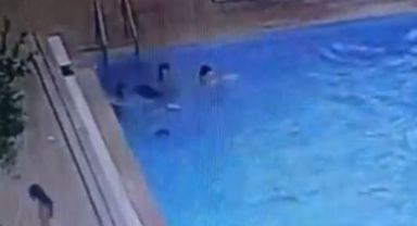 Bodrum'da havuzda akran zorbalığı