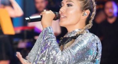 Demet Akalın Kemer’de Unutulmaz Bir Geceye İmza Attı